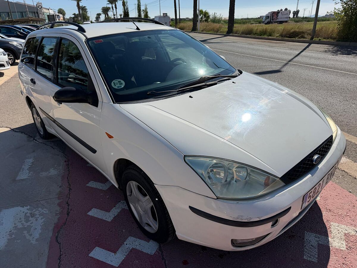 FORD FOCUS TREND ESTATE 1.6 AUTO SPANISH LHD IN SPAIN 125000 MILES SUPER 2002